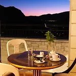Hondos Classic & Ξενοδοχείο 4*