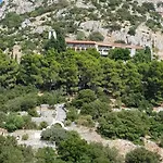 Hondos Classic & Νεστάνη