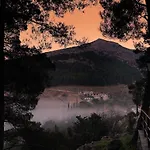 Ξενοδοχείο Hondos Classic & 4*