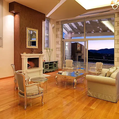 Hondos Classic & 4* Nestani