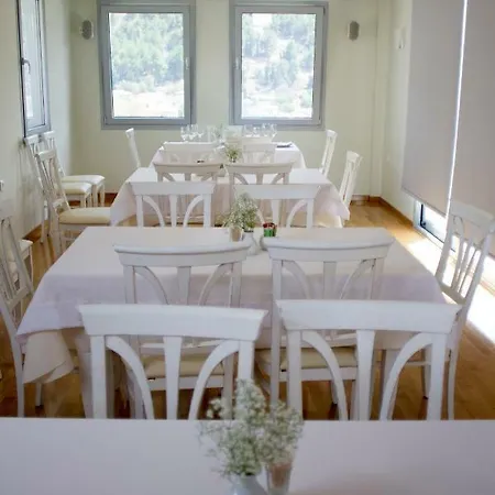 Hotel Hondos Classic &