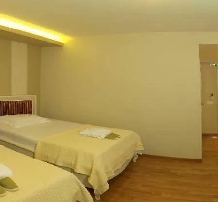 Hotel Hondos Classic & 4*