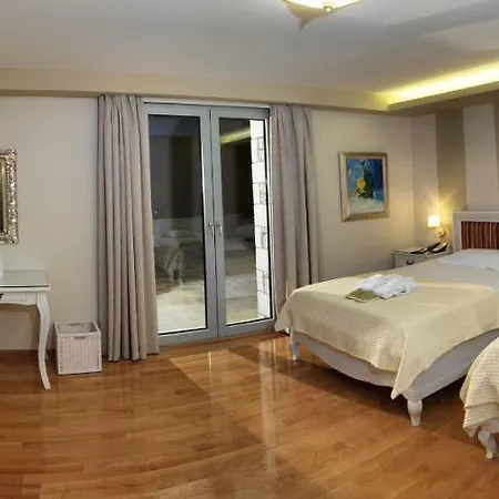 Hotel Hondos Classic & Nestani