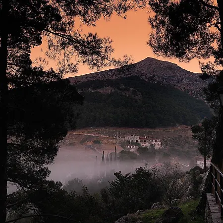 Hotel Hondos Classic & 4*