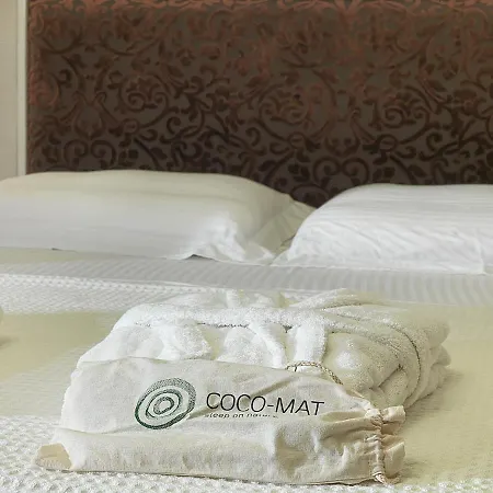 Hondos Classic & 4* Nestani