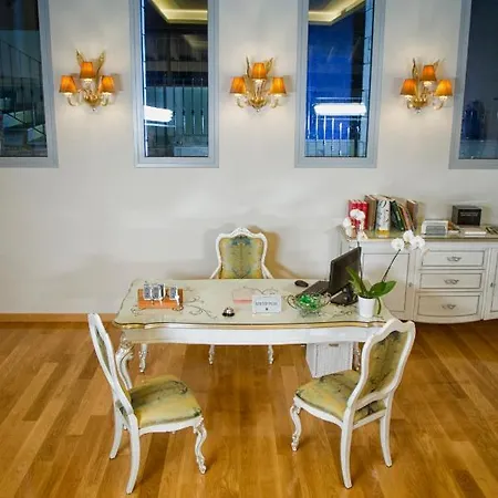 Hondos Classic & Hotel Nestani