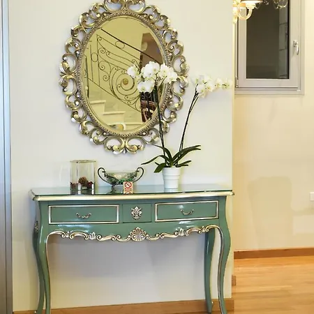 Hondos Classic & Nestani