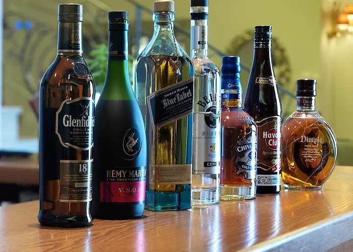 Hondos Classic & Ξενοδοχείο Νεστάνη