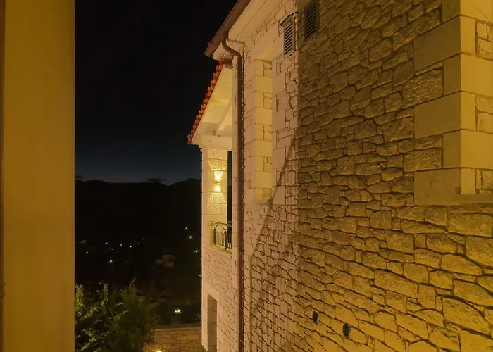 Hondos Classic & Νεστάνη