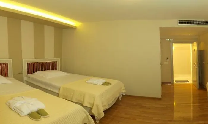 Hotel Hondos Classic & 4*