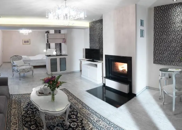 Hondos Classic & Νεστάνη