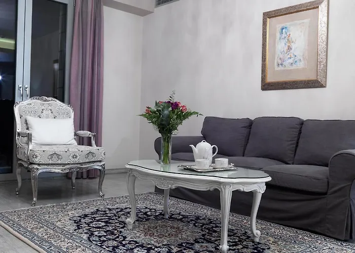 Hondos Classic & Nestani